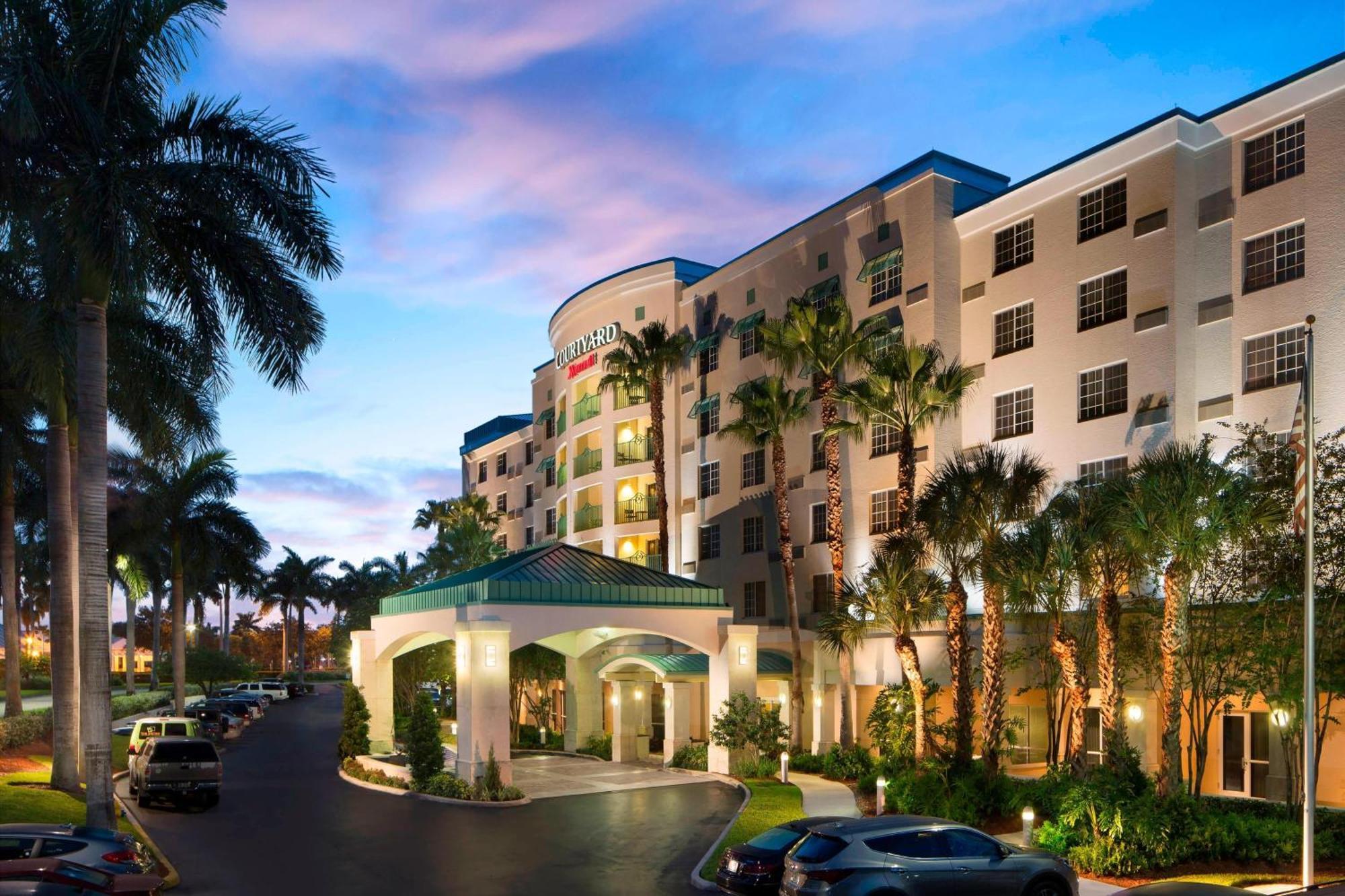 Courtyard By Marriott Fort Lauderdale Airport & Cruise Port Hotel Dania Beach Exterior photo