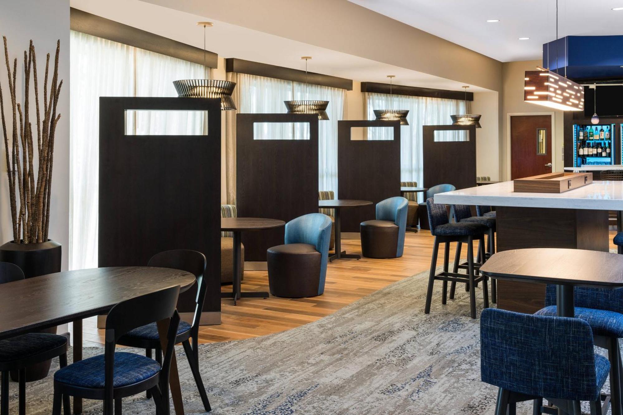 Courtyard By Marriott Fort Lauderdale Airport & Cruise Port Dania Beach Exterior photo