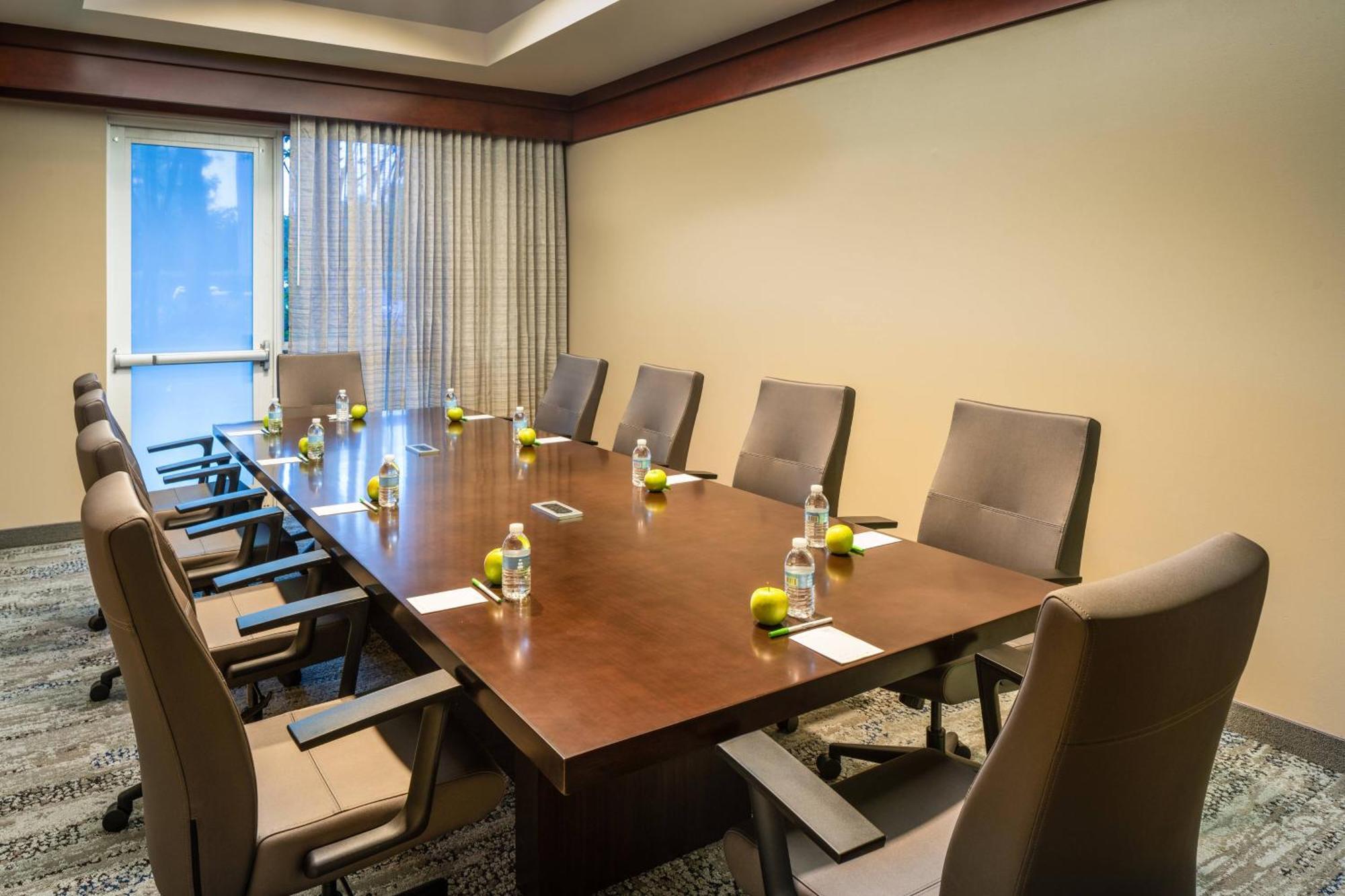 Courtyard By Marriott Fort Lauderdale Airport & Cruise Port Dania Beach Exterior photo