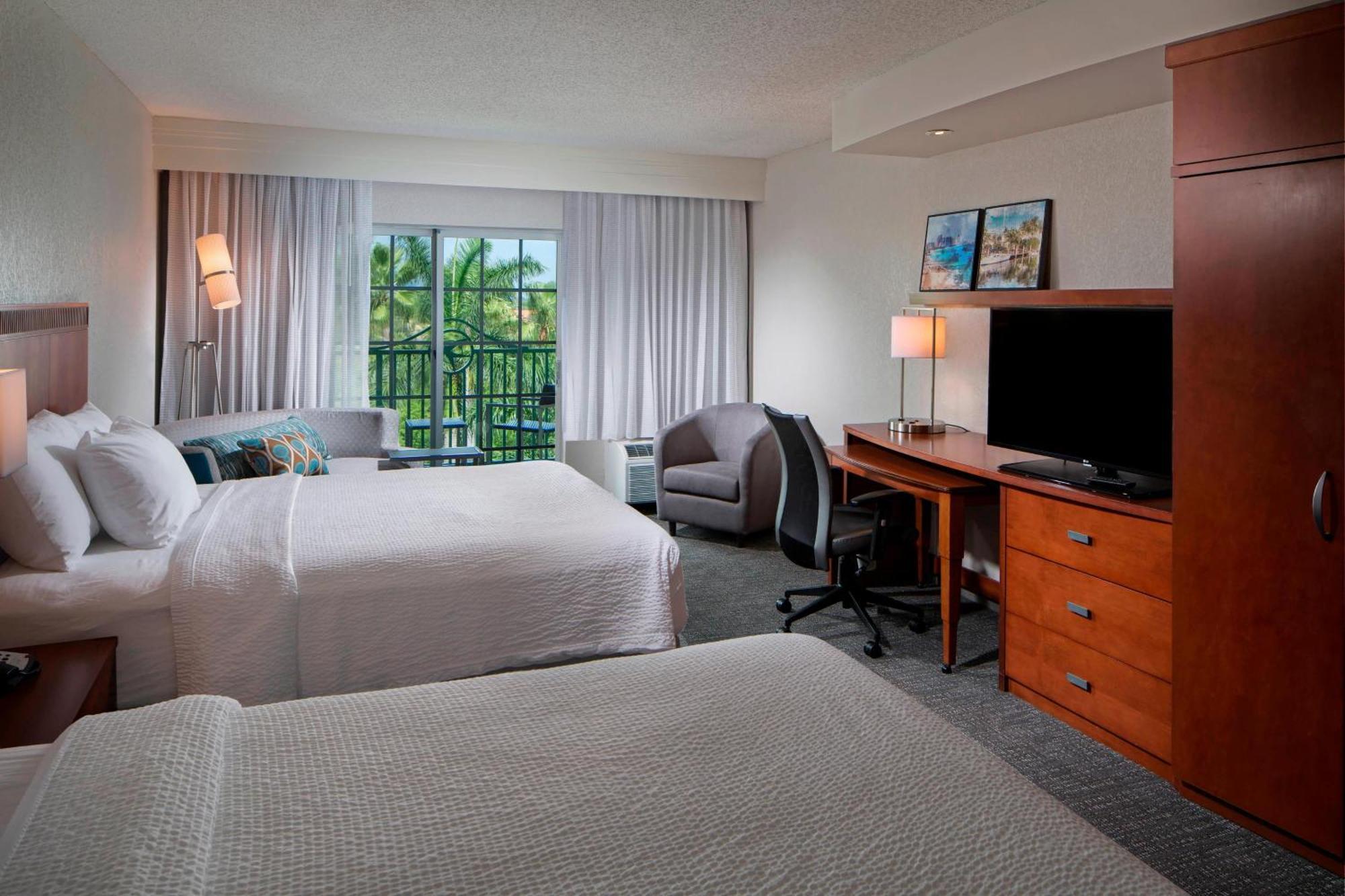 Courtyard By Marriott Fort Lauderdale Airport & Cruise Port Dania Beach Exterior photo