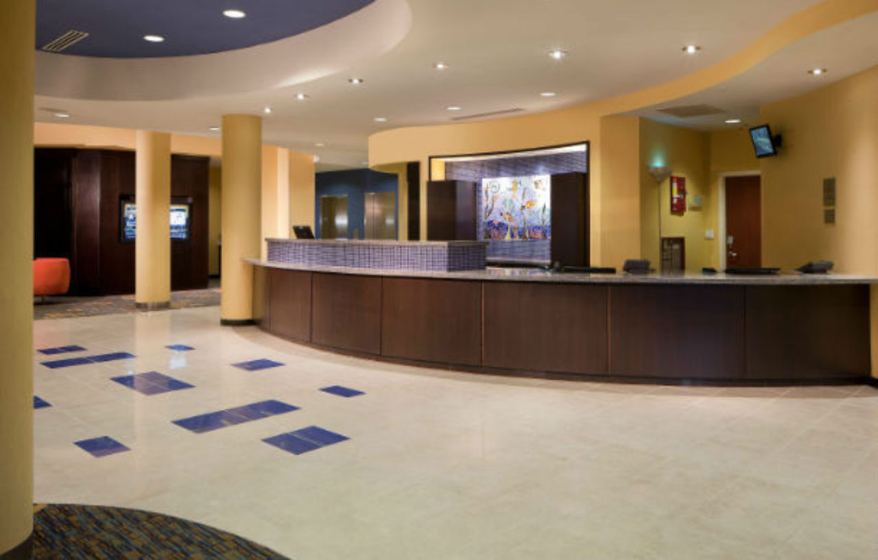 Courtyard By Marriott Fort Lauderdale Airport & Cruise Port Hotel Dania Beach Exterior photo